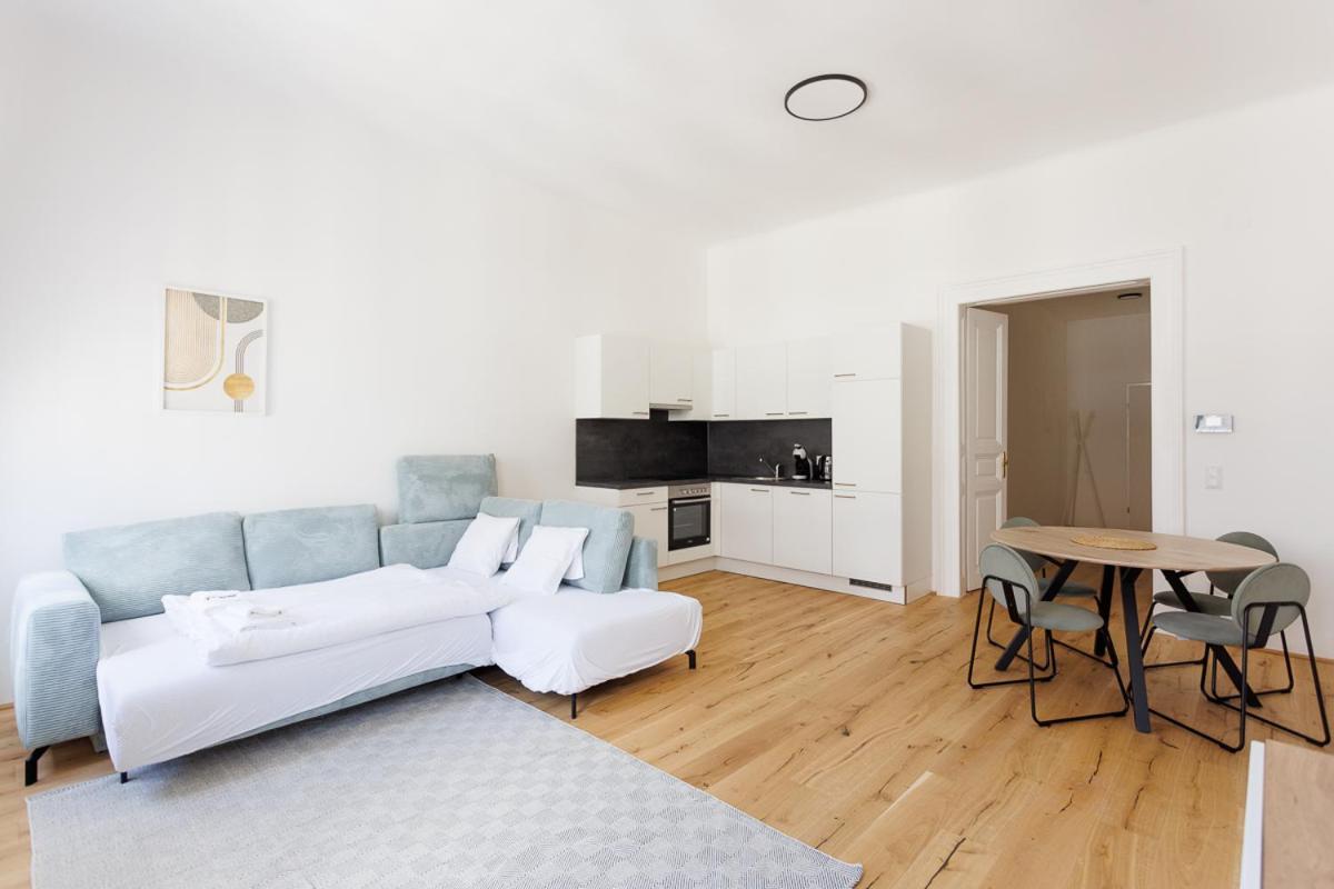 4Ty3 Apartments - Stadtpark City Apartment Is Calling Wiedeń Zewnętrze zdjęcie
